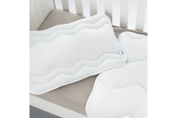 Набор детский в кроватку Comfort PAPAELLA одеяло 100х135 см и подушка 40х60 см, антиаллергенный зигзаг/белый