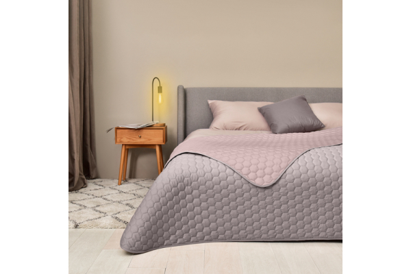 Покрывало на кровать Silhouette 220x240 IDEIA двустороннее, крепкая стежка ткани, антиаллергенное волокно беж