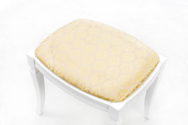 Банкетка имела 500*420 (ваниль/авилла2/2)