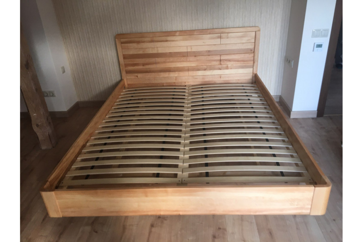 Кровать Лауро из ольхи